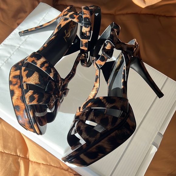 Patent Leather Cheetah Print Open Toe Sandals 40 - Picture 3 of 6